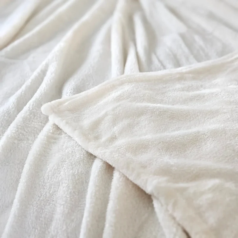 Kuscheldecke Flauschig Weich XXL180x220 Mikrofaser Wohndecke Tagesdecke Flanell