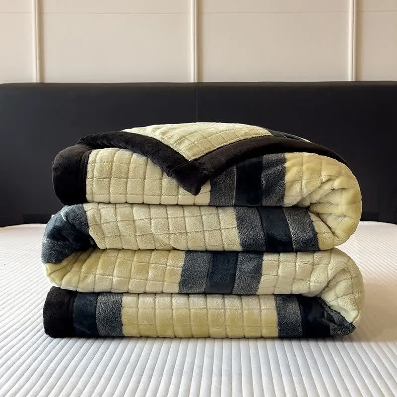 Weiche Kuscheldecke mit geometrischem Karomuster