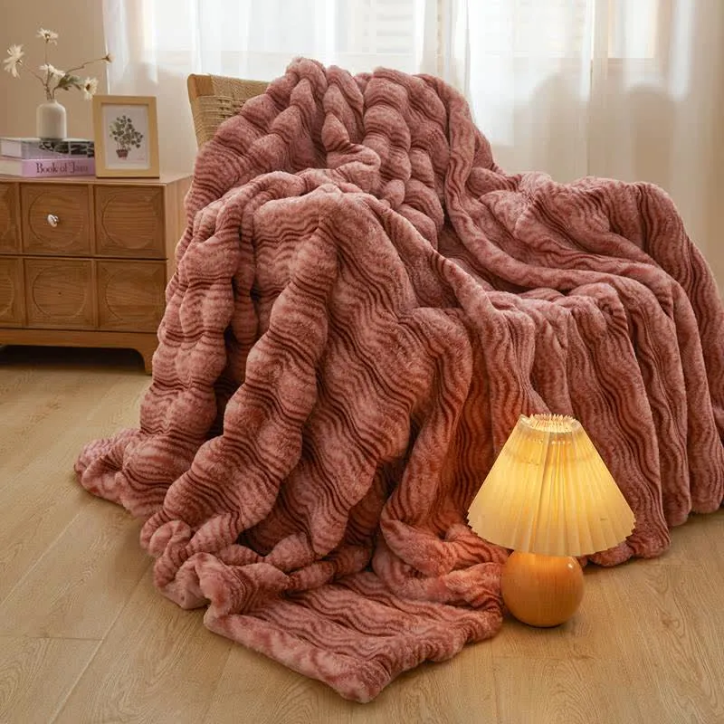 Weiche, flauschige Plüschdecke mit Wellenmuster
