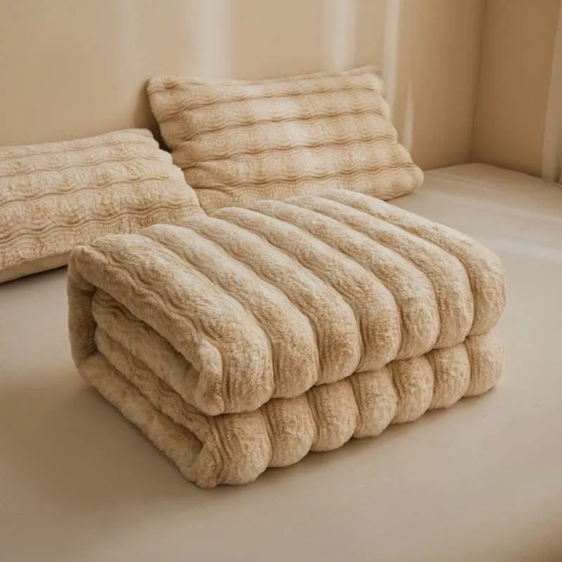 Weiche, flauschige Plüschdecke mit Wellenmuster