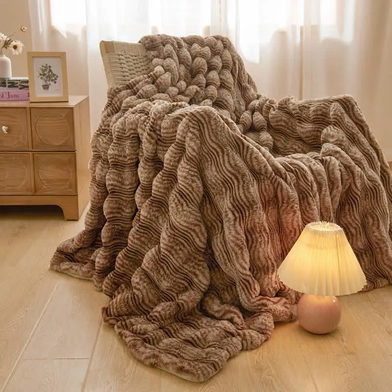 Weiche, flauschige Plüschdecke mit Wellenmuster