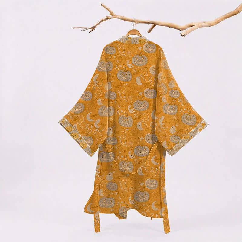 Halloween-Kimono-Bademantel mit Kürbissen und Geistern