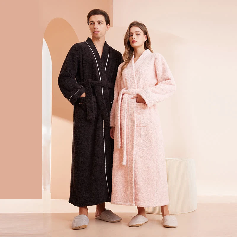 Bequemer, langer Bademantel aus Fleece in Volltonfarbe