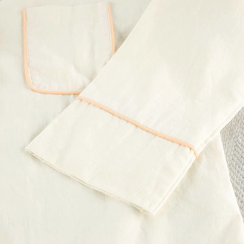 Minimalistischer Baumwoll-Pyjama-Set mit langen Ärmeln und Taschen