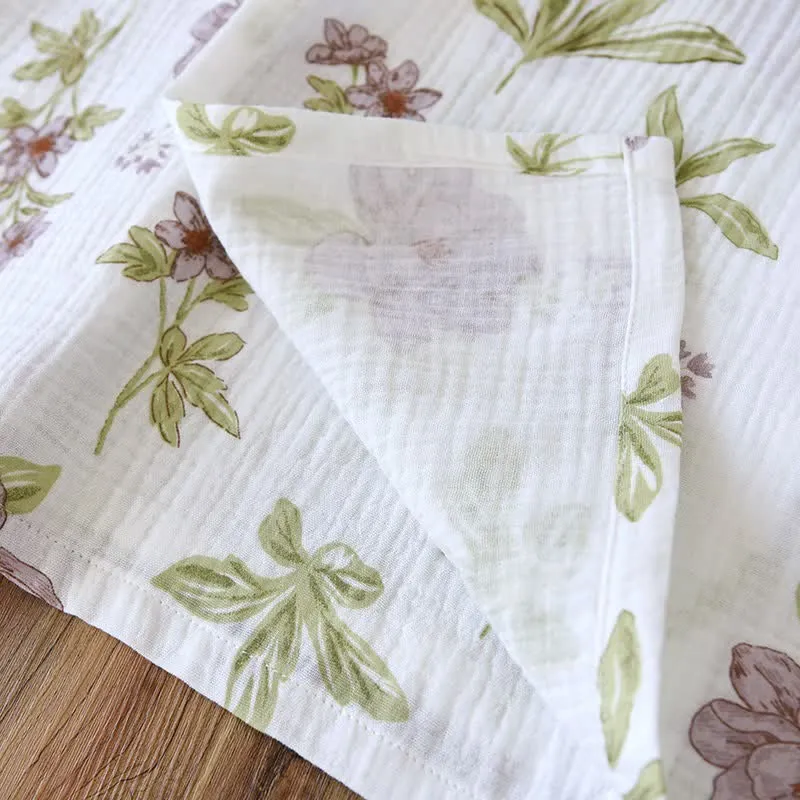 Kimono-Bademantel aus Baumwolle mit violettem Blumenmuster