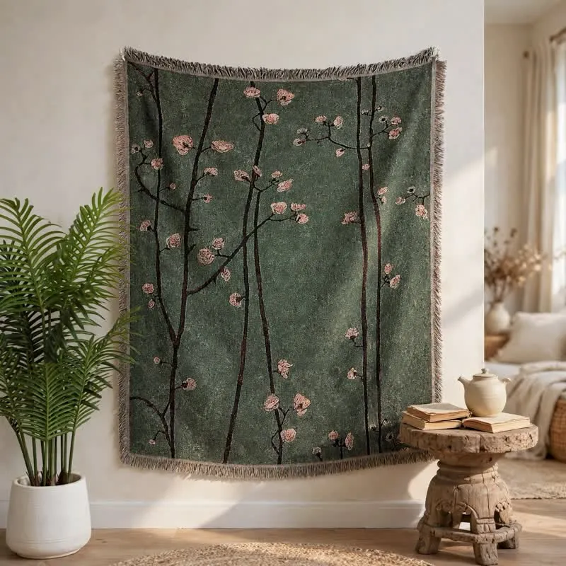 Dekorative Decke mit Quasten in Vintage-Grün mit Pflaumenblütenmuster