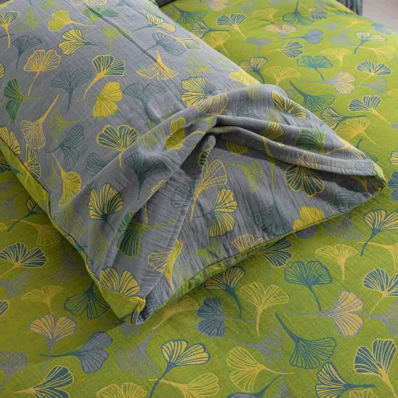 Vintage-Wendebettwäsche-Set aus Baumwolle mit grünem Ginkgoblatt