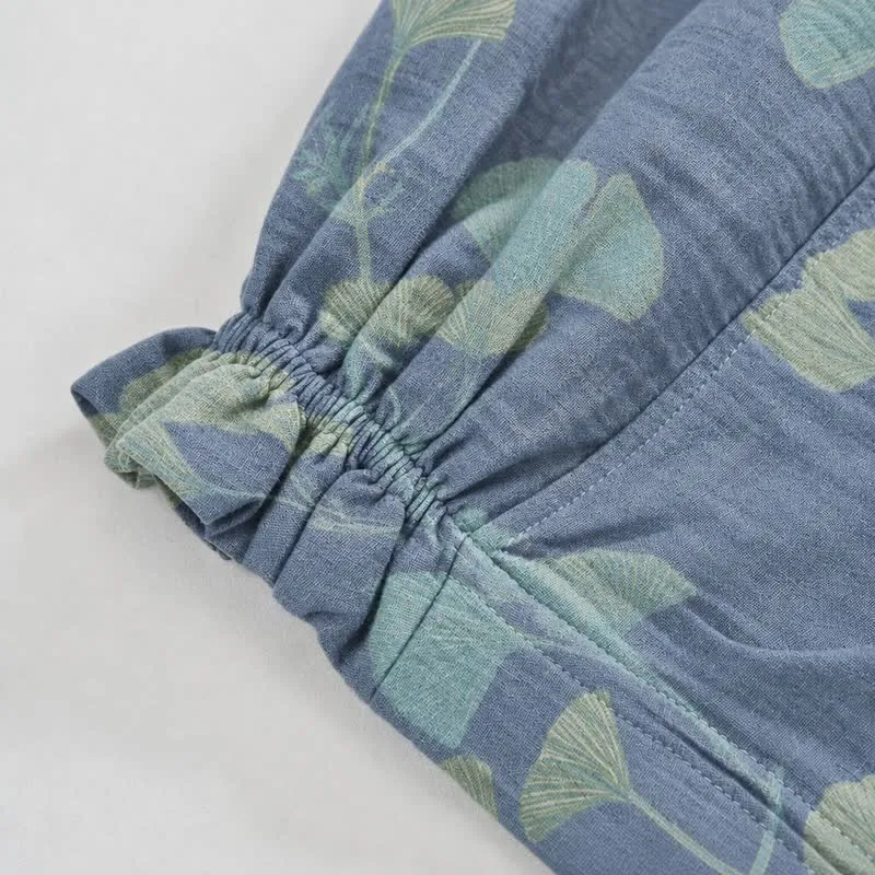 Retro-Loungewear-Hose aus Baumwolle mit botanischem Ginkgoblatt-Motiv