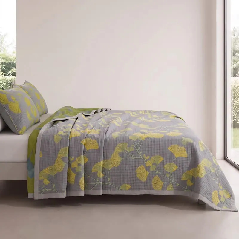 Wende-Steppdecke aus Baumwolle mit Retro-Gartenblumenmuster
