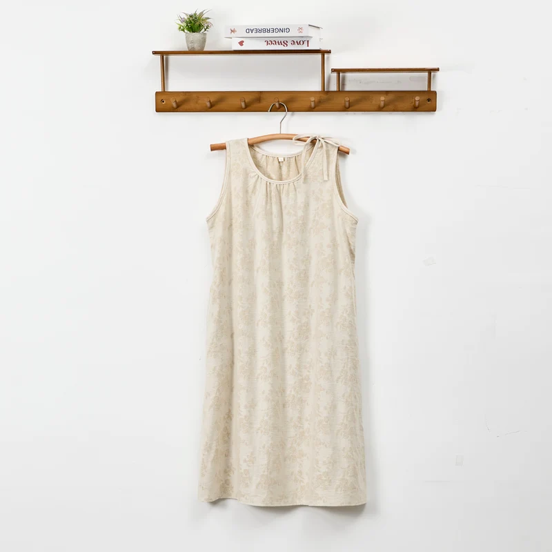Beiges Nachthemd aus Baumwolle mit Retro-Blumenmuster