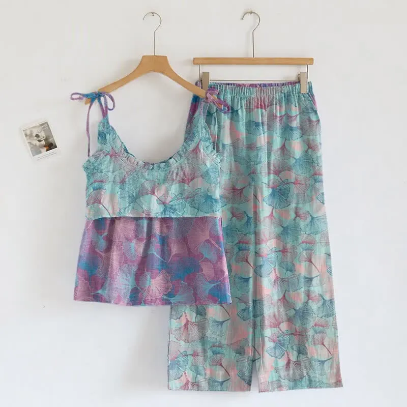 Traumhaftes Loungewear-Set mit Ginkgoblatt-Cami-Kleidung