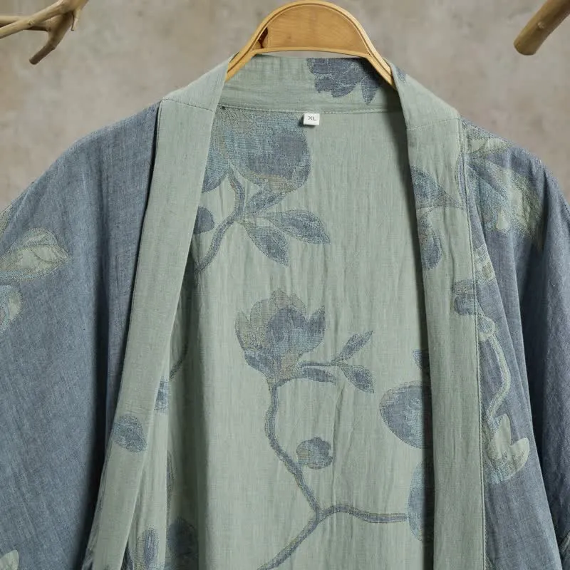 Kimono-Bademantel aus Baumwolle, salbeiblau mit Blumenmuster