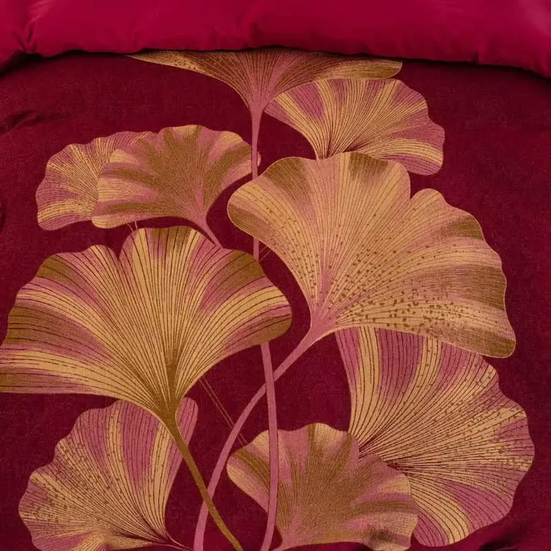 Bettwäsche-Set aus Baumwolle mit tiefrotem Ginkgoblatt