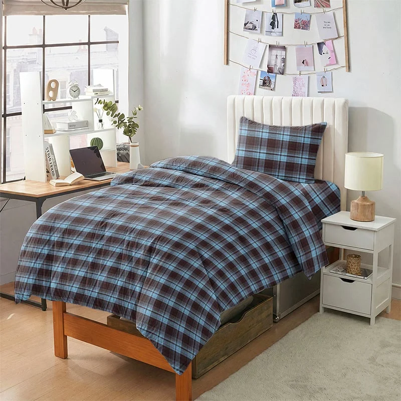 Klassisches kariertes Bettwäscheset für Einzelbett XL im Studentenwohnheim