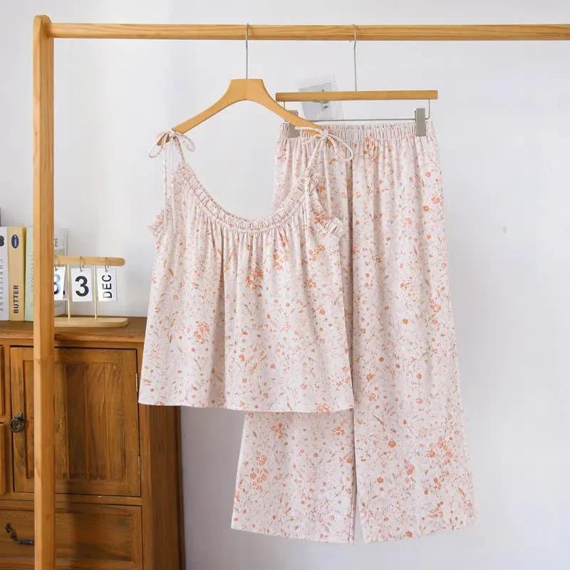 Loungewear-Set mit zartem Blumenmuster und Trägern