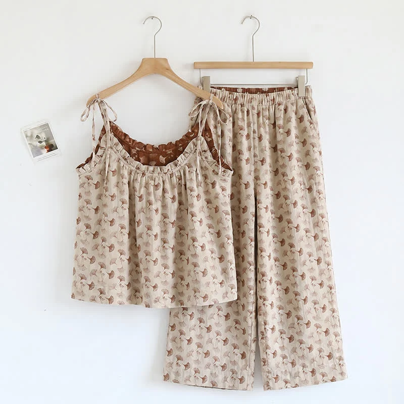 Romantisches Lounge-Set mit Blumenmuster: Trägertop und Hose