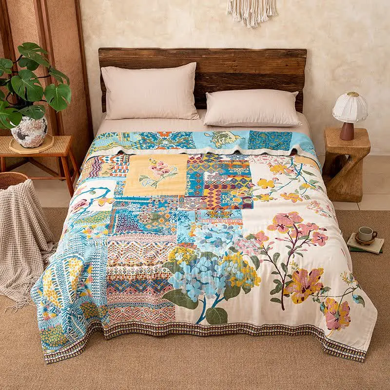 Sofadecke aus Baumwollgaze mit künstlerischem Patchwork-Blumenmuster
