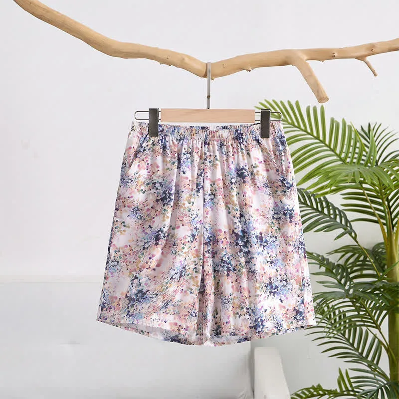 Sommerliche Lounge-Shorts aus Baumwolle mit Blumenmuster und gerafftem Bund