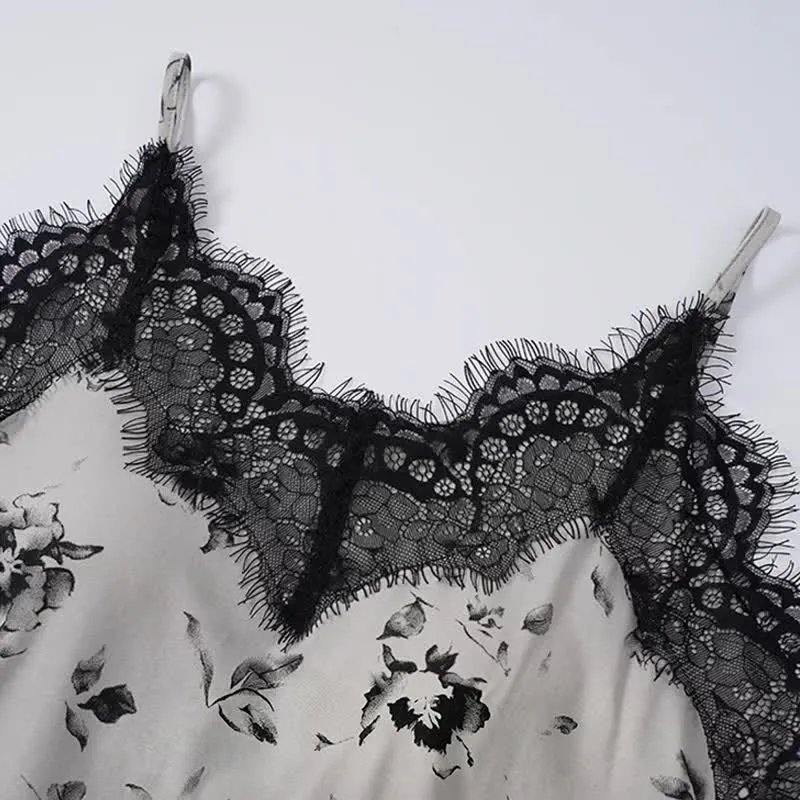 Romantisches Pyjama-Set mit floraler Spitze