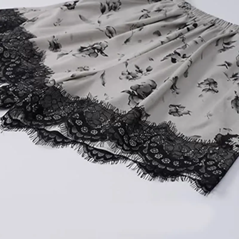 Romantisches Pyjama-Set mit floraler Spitze
