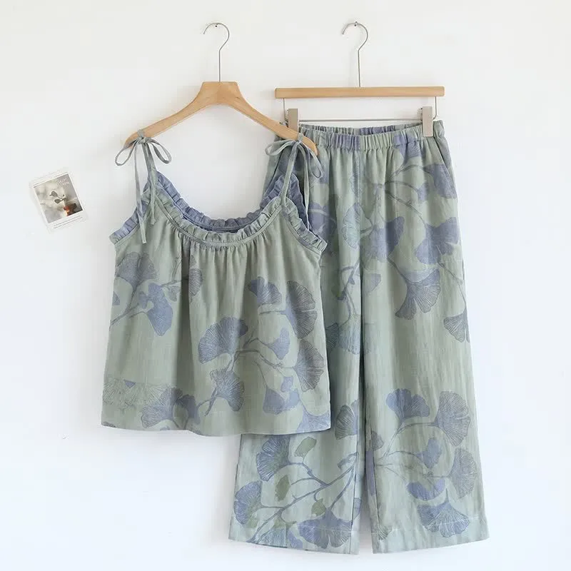 Ginkgo-Blatt-Pyjama-Set mit Rüschen und Cami-Oberteil