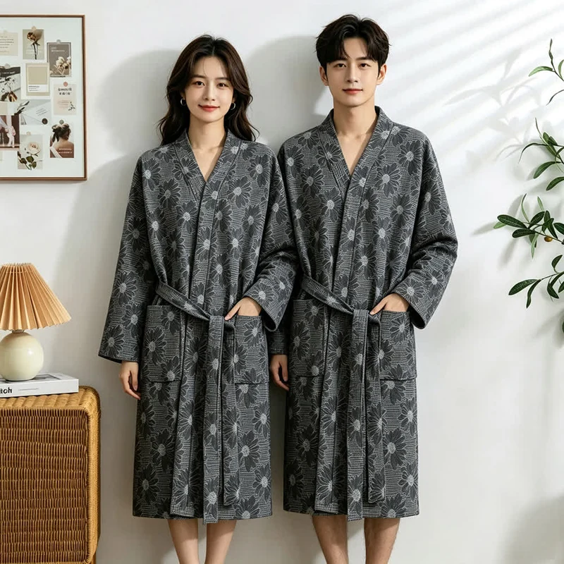 Kimono-Bademantel aus Baumwolle mit Sonnenblumenmuster und Waffelmuster