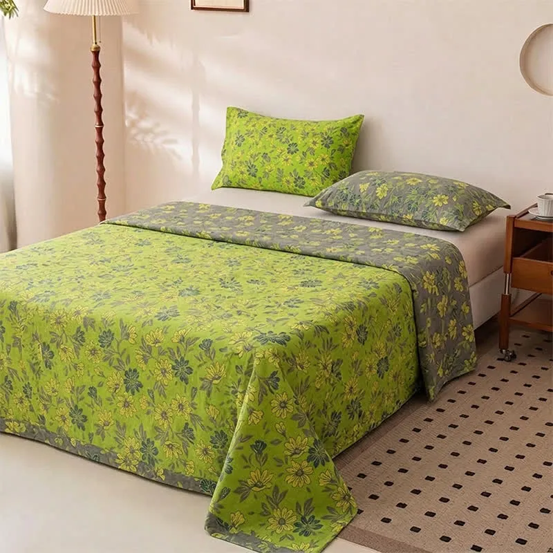 Vintage grüne Baumwoll-Tagesdecke mit Blumenmuster