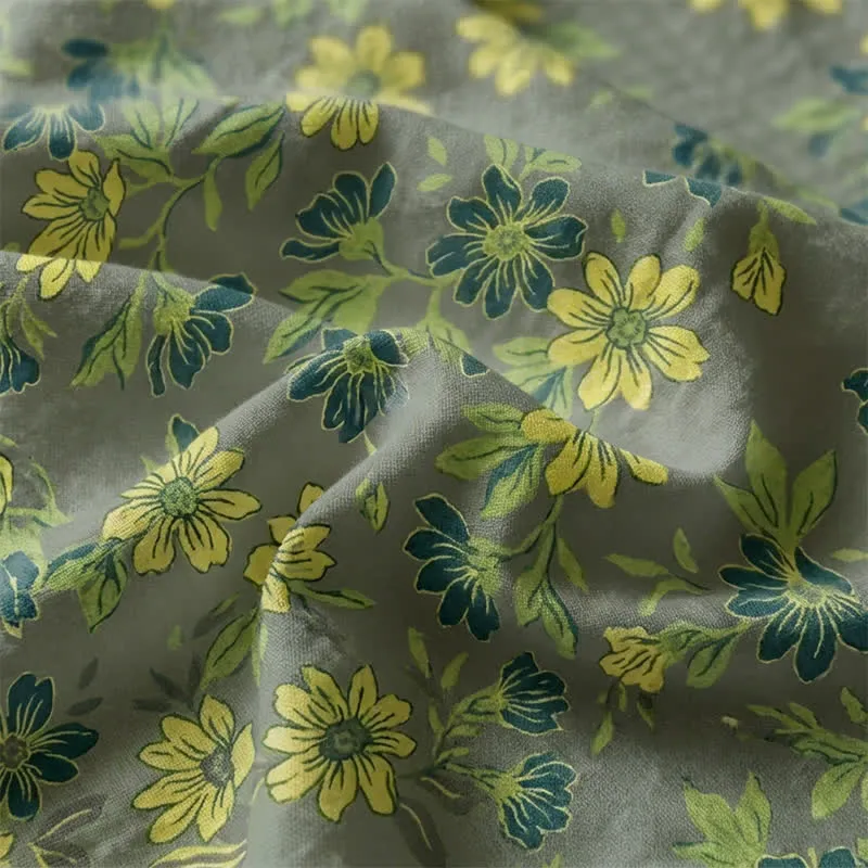Vintage grüne Baumwoll-Tagesdecke mit Blumenmuster
