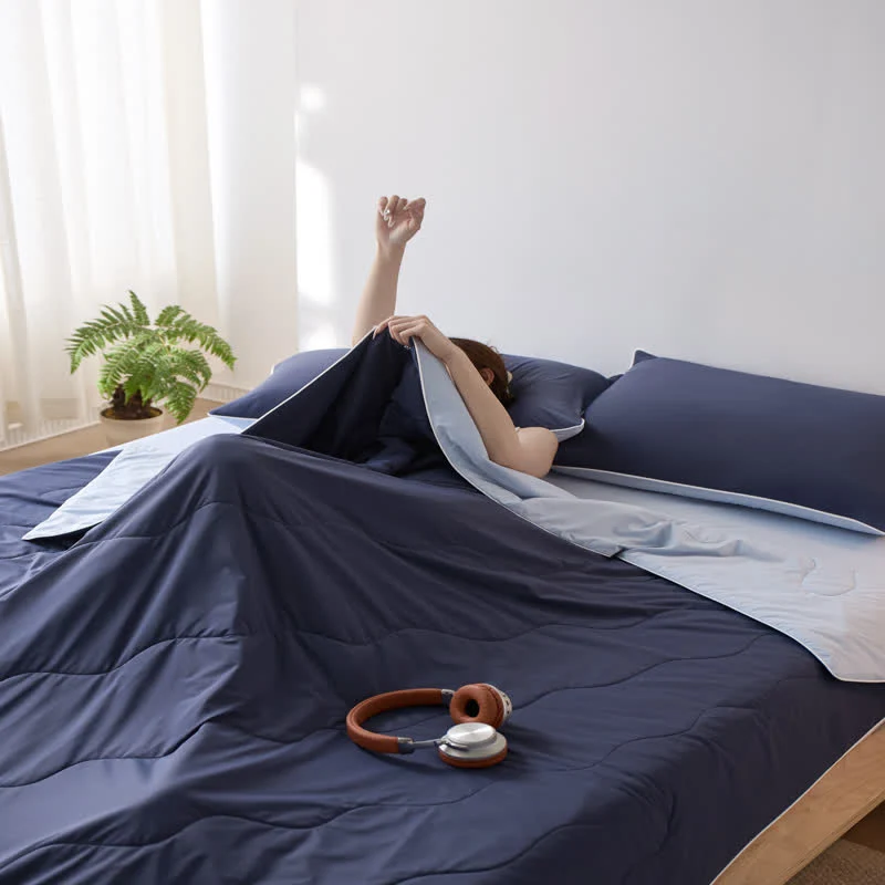 Doppelseitige, kühlende, leichte Sommerdecke
