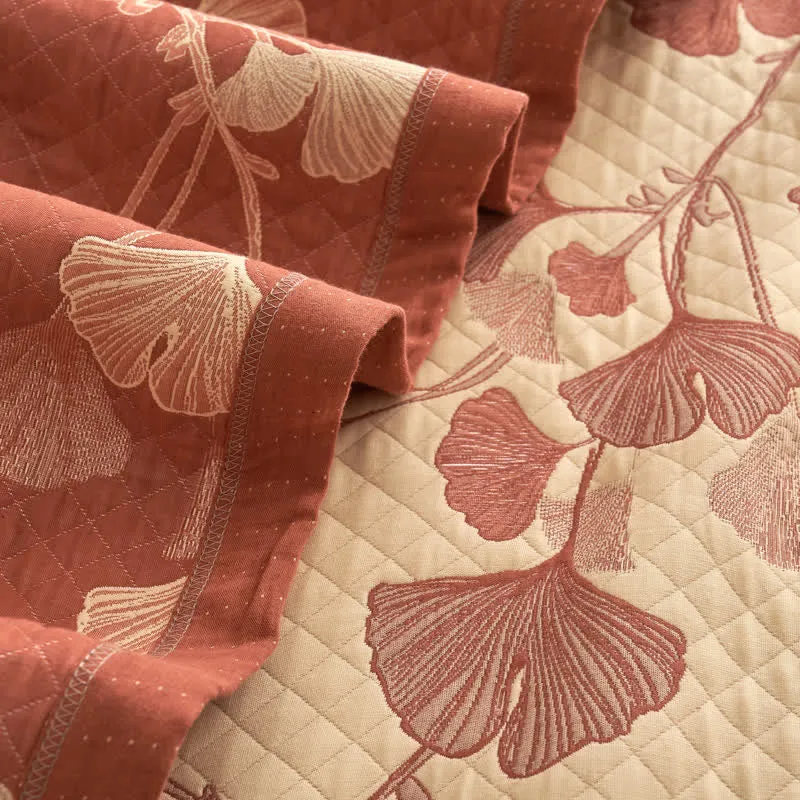 Baumwolldecke mit rotem Ginkgoblattmuster