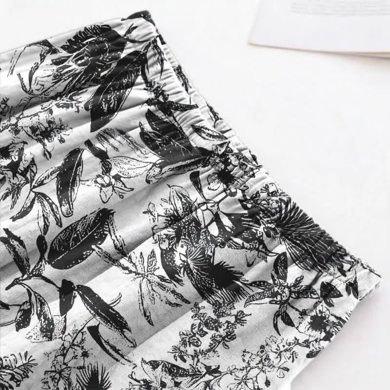 Pyjama-Set mit monochromem botanischem Muster