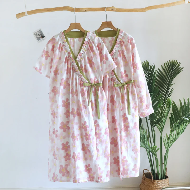 Sakura Blumenmuster Kimono-Nachthemd aus Baumwollgaze