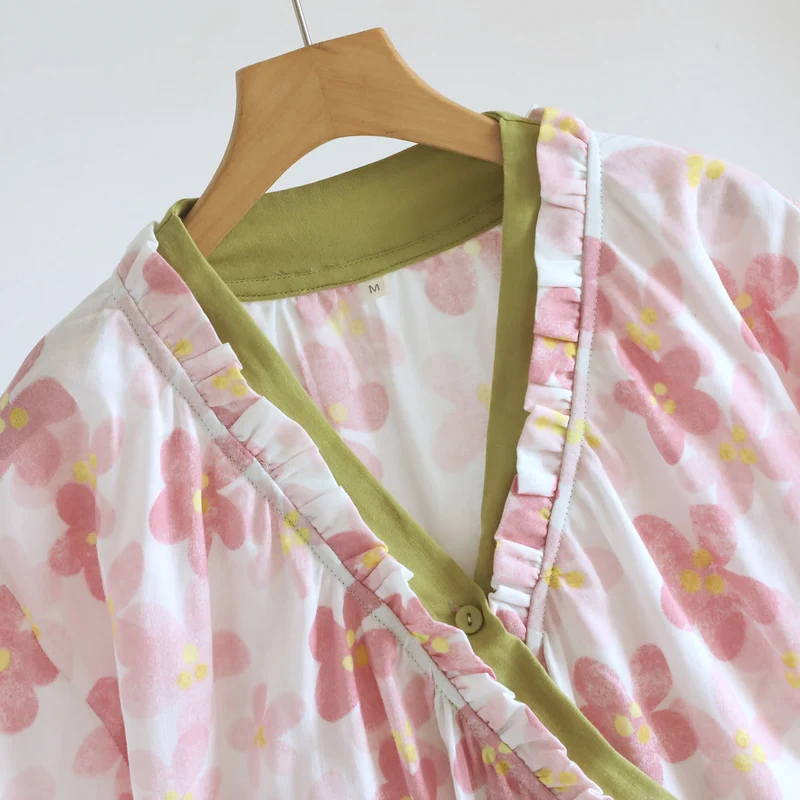 Sakura Blumenmuster Kimono-Nachthemd aus Baumwollgaze