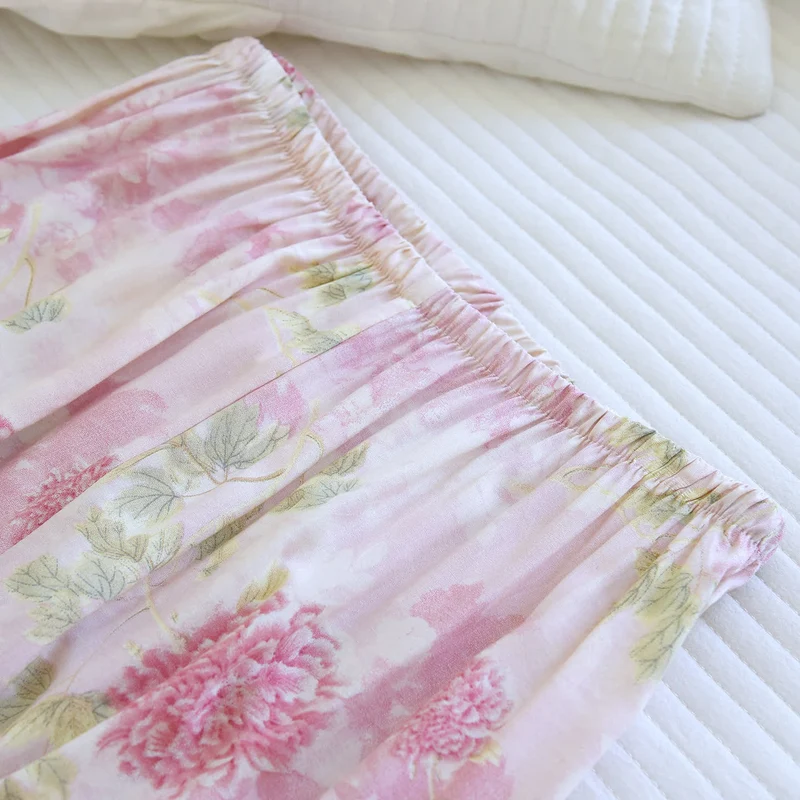 Nachtwäsche mit wattierter, knöchellanger Hose mit Hortensienmuster