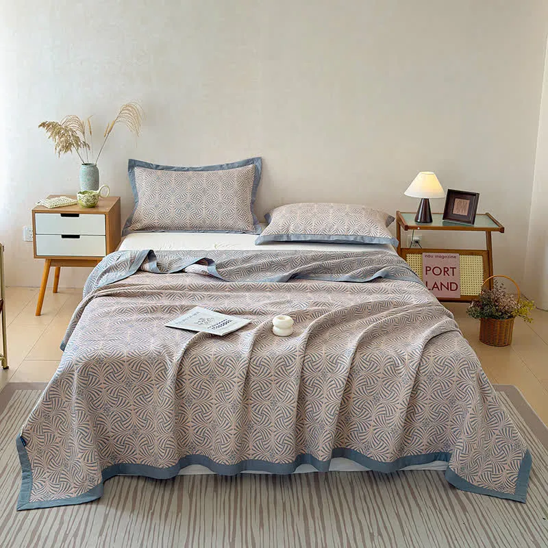 Wendbare Jacquard-Decke mit drei Lagen und geometrischem Muster