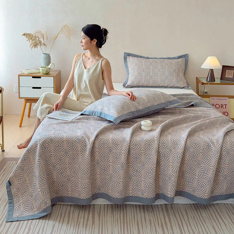 Wendbare Jacquard-Decke mit drei Lagen und geometrischem Muster