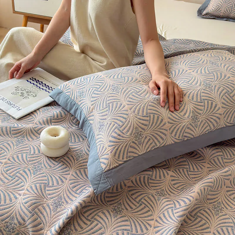 Wendbare Jacquard-Decke mit drei Lagen und geometrischem Muster