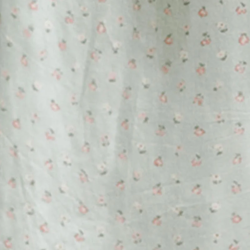 Loungewear-Set aus mintfarbenem Satin-Top und Shorts mit Blumenmuster