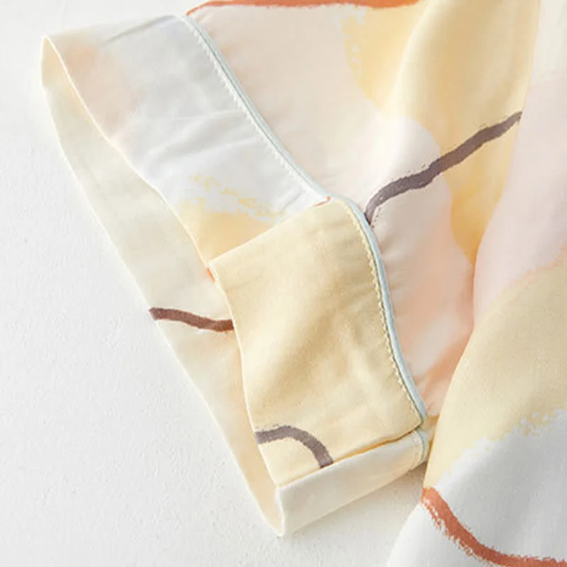 Loungewear-Set aus Satin mit abstraktem Print und kurzen Ärmeln