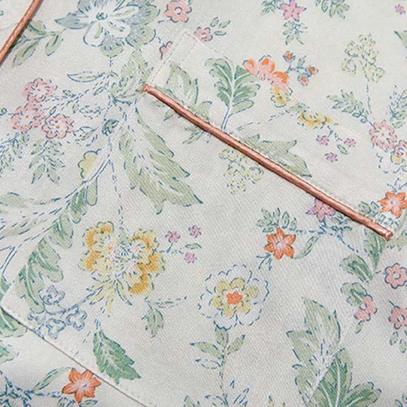 Französischer Satin-Kurzpyjama mit Blumenmuster für Sommernächte