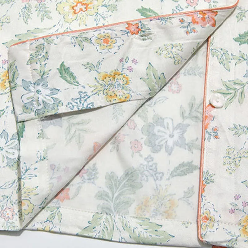 Französischer Satin-Kurzpyjama mit Blumenmuster für Sommernächte