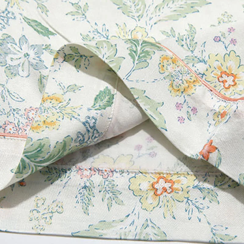 Französischer Satin-Kurzpyjama mit Blumenmuster für Sommernächte