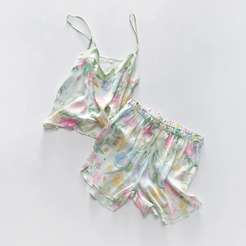Loungewear-Set aus mintfarbenem Satin-Top und Shorts