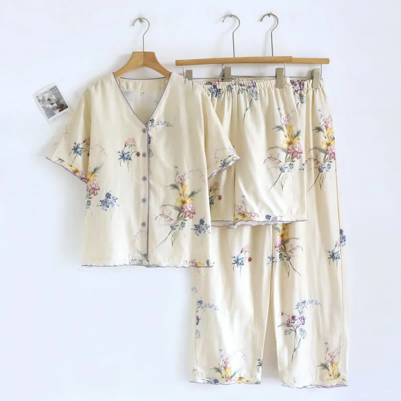 Damenpyjama aus Baumwolle mit Iris-Blumenmuster (3-teilig)