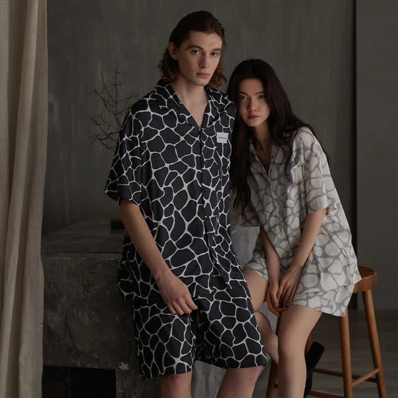 Partner-Pyjamas mit unregelmäßigem Steinmuster