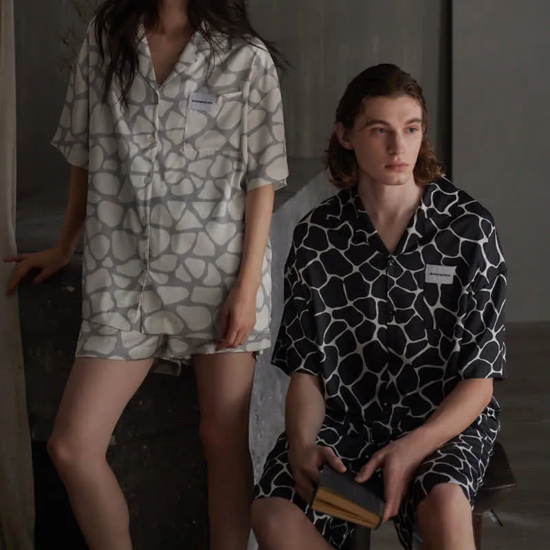 Partner-Pyjamas mit unregelmäßigem Steinmuster