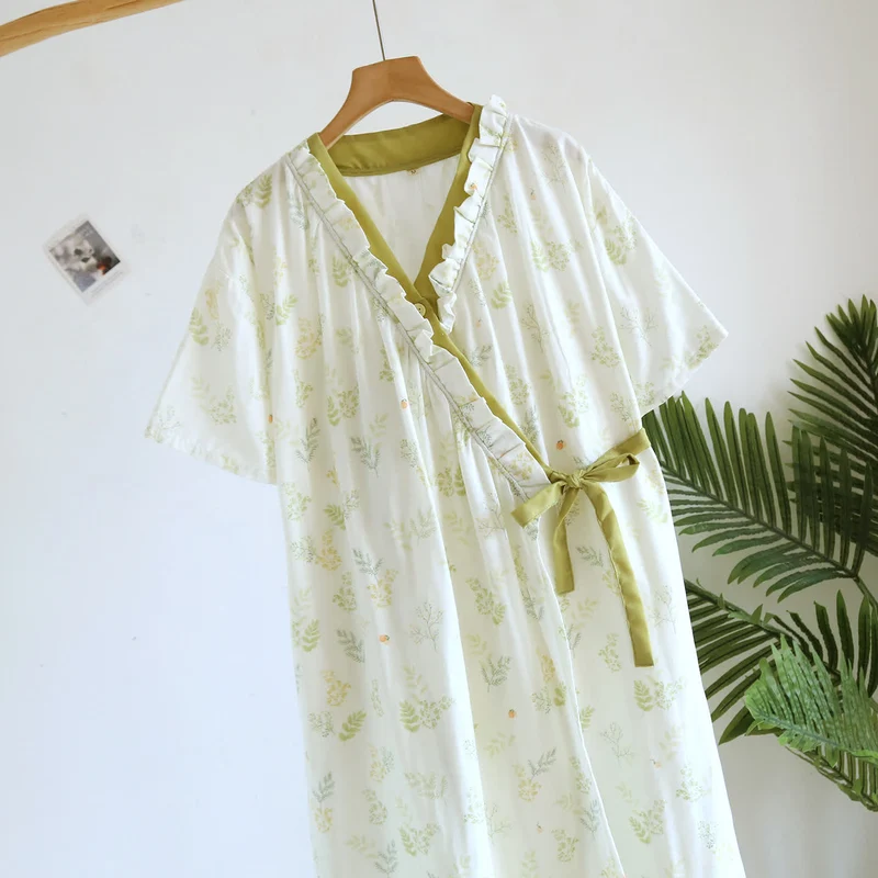Yukata-Kleid aus Baumwollgaze mit Waldherbarium