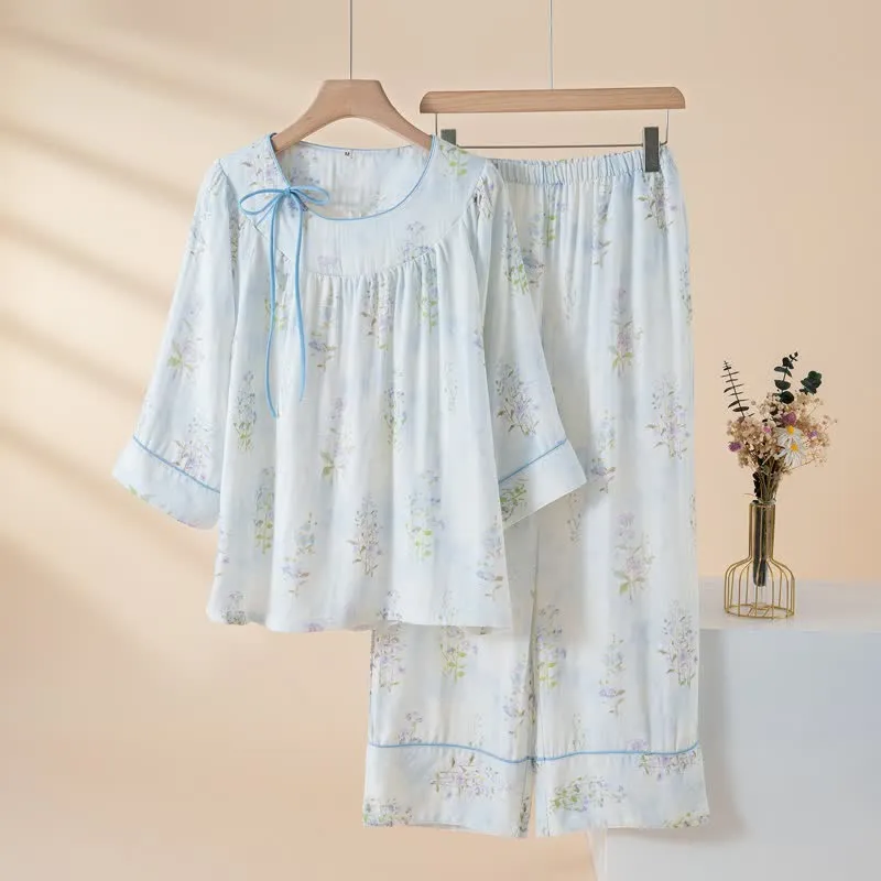 Pyjama mit Blumenmuster aus Bambus-Baumwolle mit Bindeband am Hals