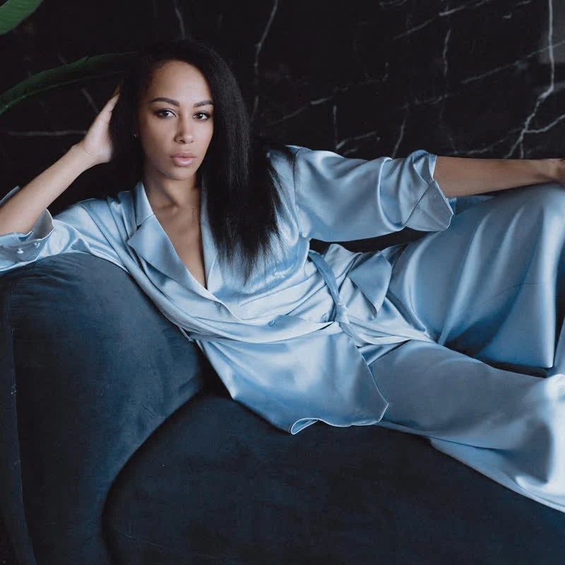 Einfarbiges Loungewear-Set für Damen mit Gürtel