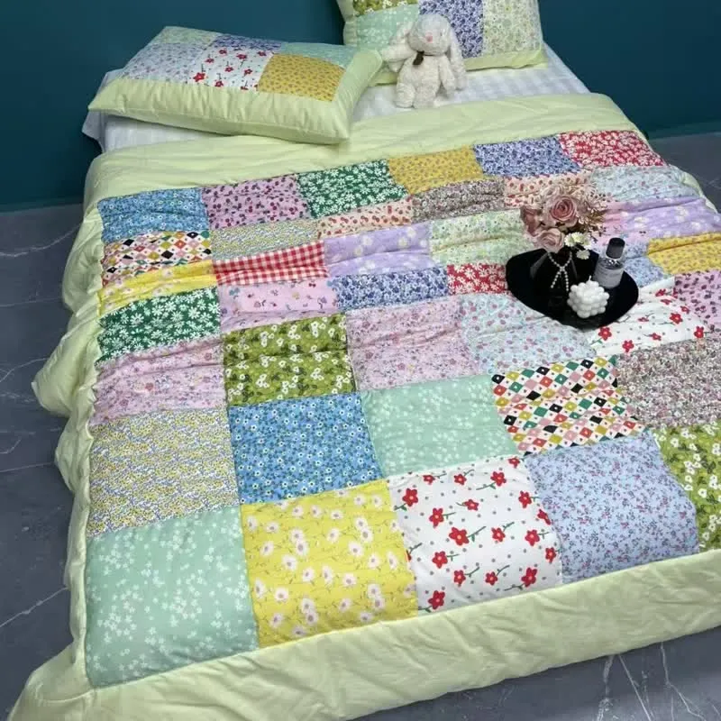 Buntes Patchwork-Bettwäscheset aus Baumwolle mit Blumenmuster